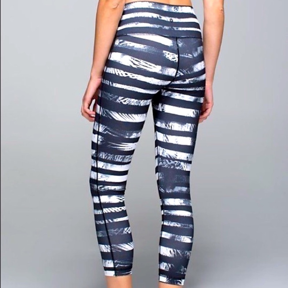 🍋🍋 Lululemon Crop Capris